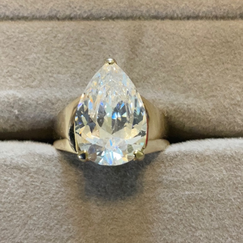 Elegant Gold Toned Sterling Silver Teardrop Ring